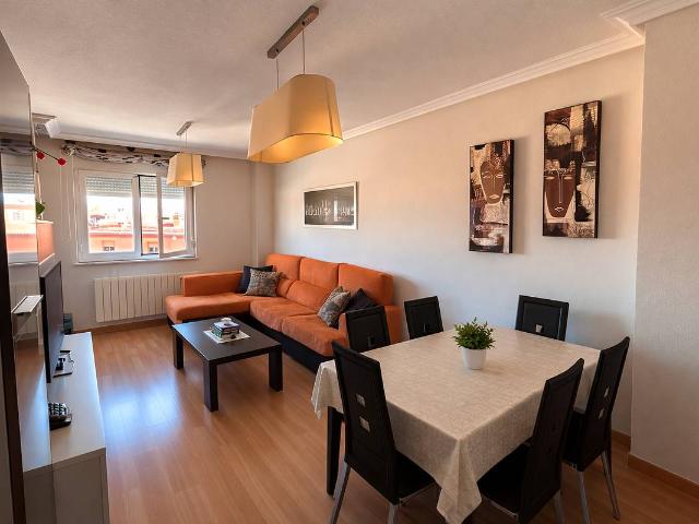 Piso en venta en Villares De La Reina, Castilla y León