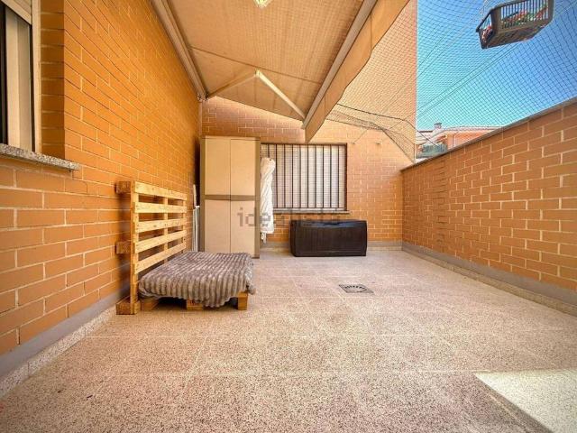 Piso en venta en Villares De La Reina