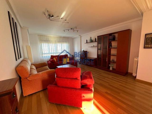 Piso en venta en Villaturiel, Castilla y León