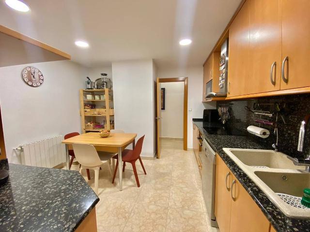 Piso en venta en Sant Boi De Llobregat, Barri Centre