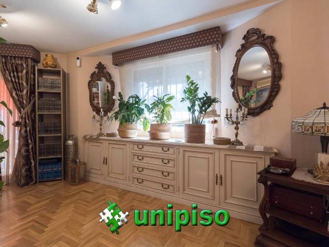 Piso en venta en Leganés, Flores