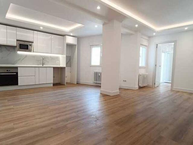 Piso en venta en Madrid, Cortes