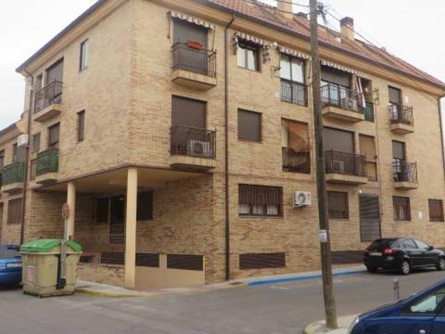 Piso en venta en Yuncos, Urbanización Cervantes