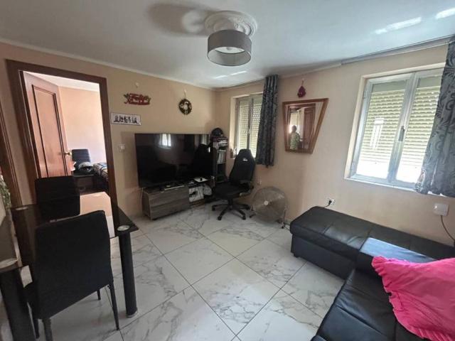Piso en venta en Zamora, Los Almendros