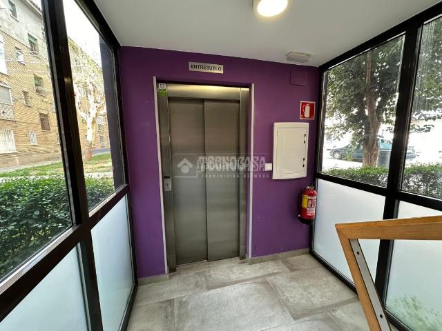 Piso en venta en Casco Histórico, Zaragoza