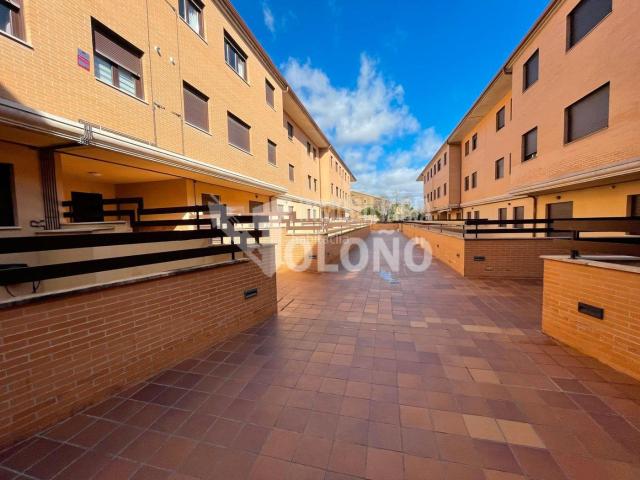 Piso en venta en Zarratón, La Rioja