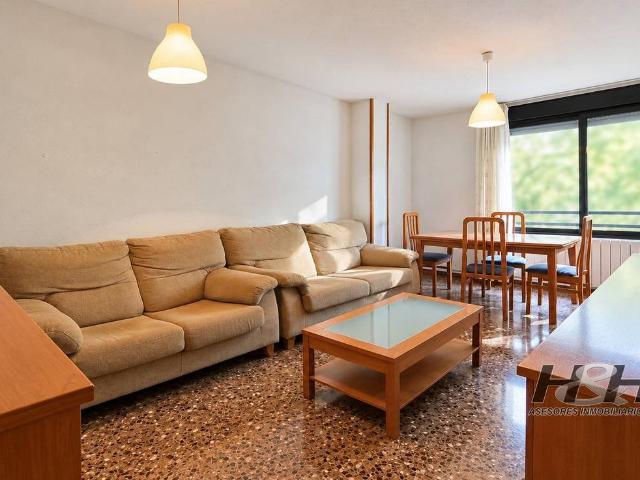 Piso en venta en Burjassot, València / Valencia