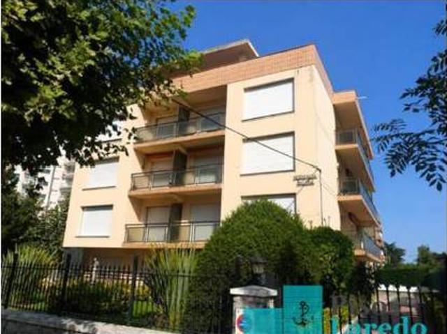 Piso en venta en Laredo