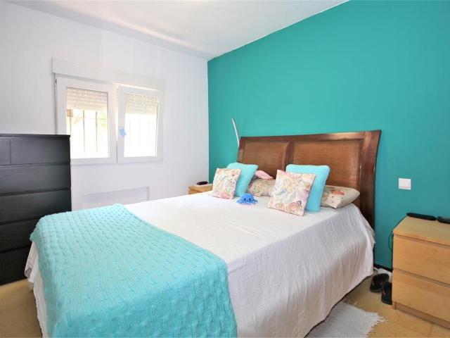Piso en venta en Barriada Islas Canarias, Costa del Sol Occidental