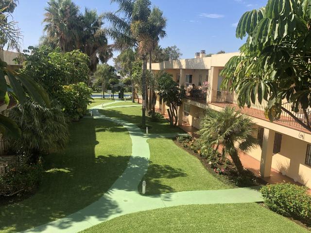 Piso en venta en Estepona, Barriada Blas Infante