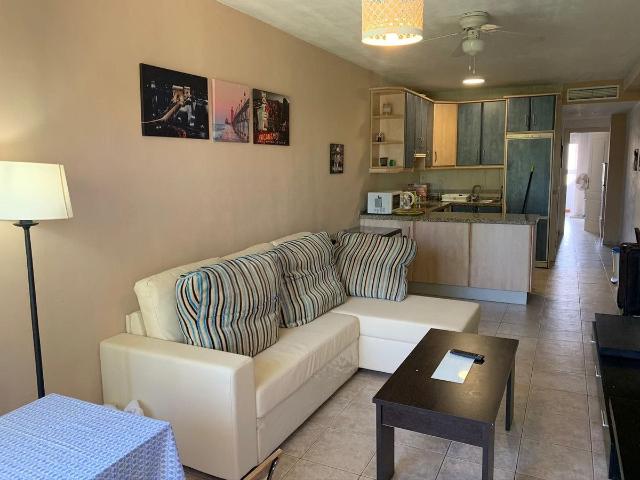 Piso en venta en Barriada Islas Canarias, Costa del Sol Occidental
