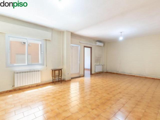 Piso en venta en Peligros, Monteluz