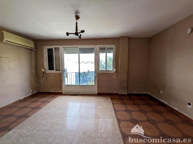 Piso en venta en Linares