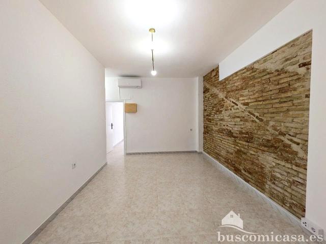 Piso en venta en Linares