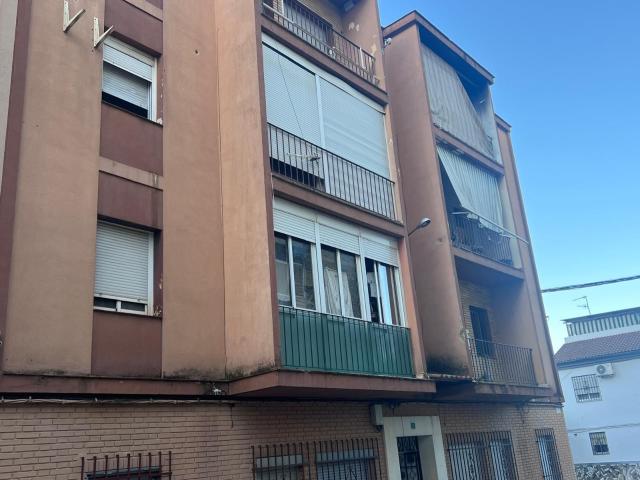 Piso en venta en Zona 1 (el Valle y Dehesa de la Villa), Lucena