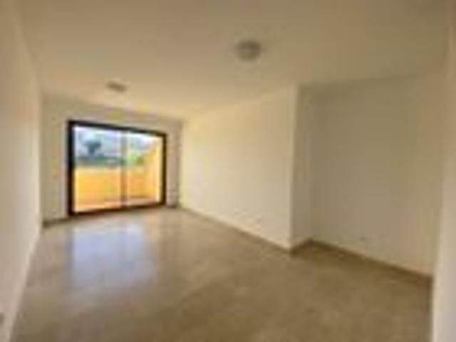 Piso en venta en Castillo de la Duquesa, Costa del Sol Occidental