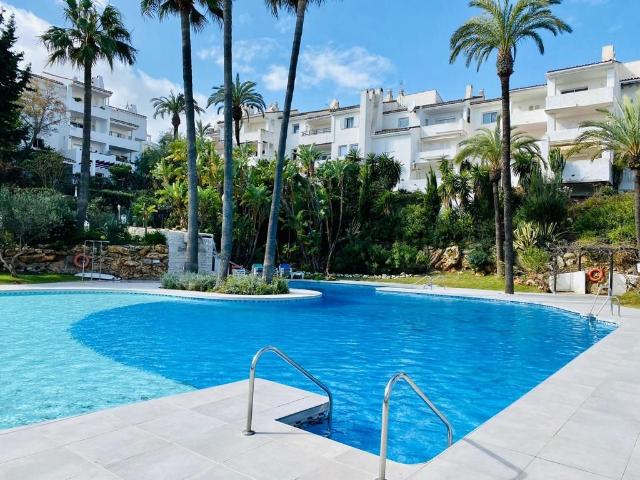 Piso en venta en Castillo de la Duquesa, Costa del Sol Occidental