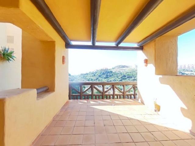 Piso en venta en Castillo de la Duquesa, Costa del Sol Occidental