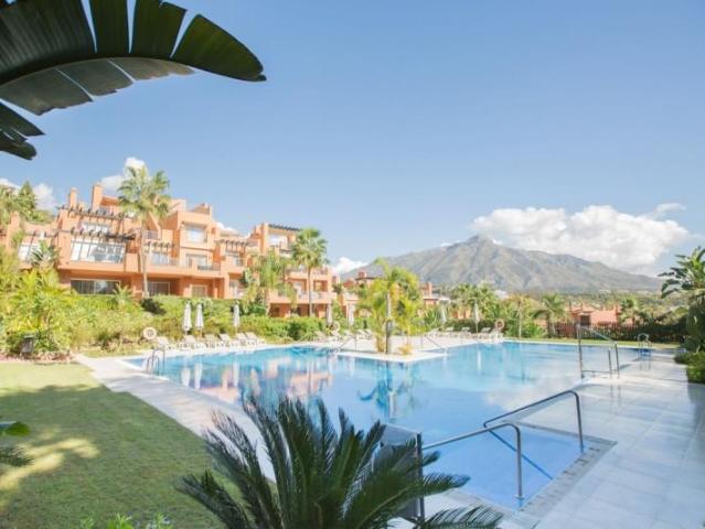 Piso en venta en Nueva Andalucía, Costa del Sol Occidental