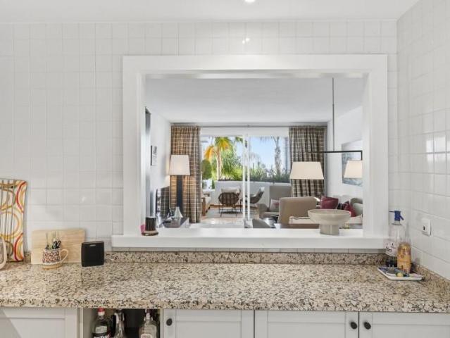 Piso en venta en Nueva Andalucía, Costa del Sol Occidental