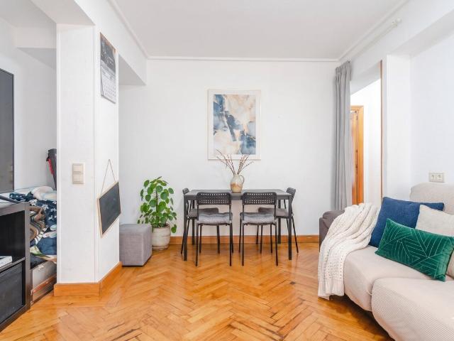 Piso en venta en La Tenderina, Oviedo