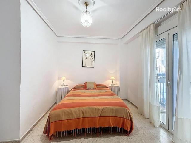 Piso en venta en Los Remedios, Sevilla