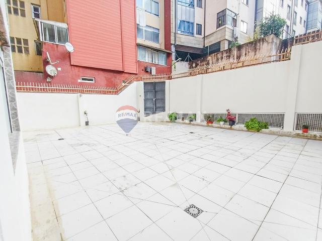 Piso en venta en Lavadores, Vigo