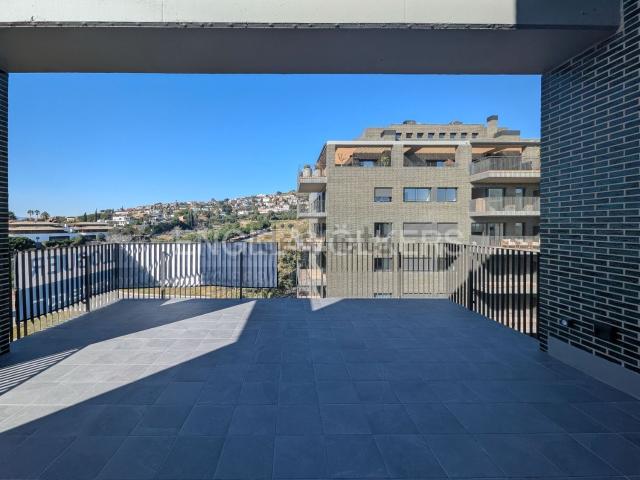 Piso en alquiler en Esplugues De Llobregat, Finestrelles