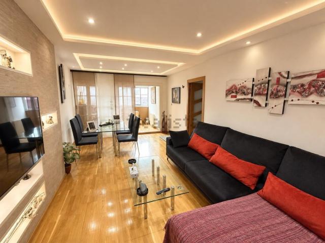Piso en venta en Montesa, Esplugues de Llobregat