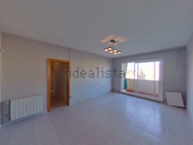 Piso en venta en Sabadell, Campoamor
