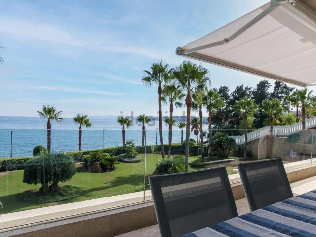 Dúplex en alquiler en Urbanización Puerto Estepona (Seghers), Costa del Sol Occidental