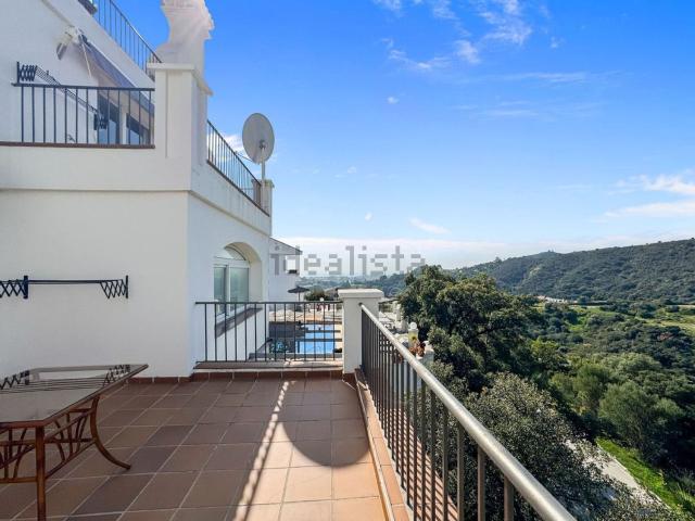 Piso en venta en Forest Hills, Estepona