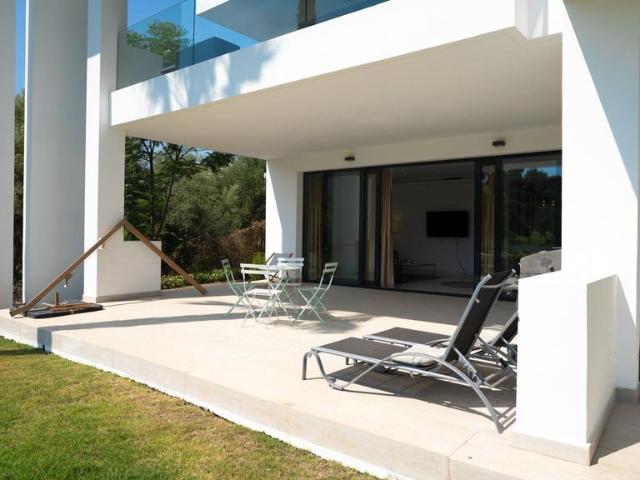 Piso en alquiler en Val de Guadalmina, Benahavís