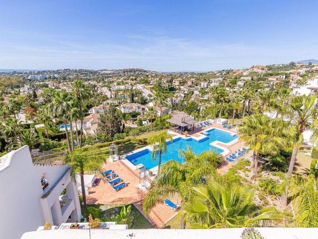 Piso en venta en Nueva Andalucía, Costa del Sol Occidental