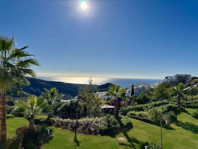 Piso en venta en Ojén, Málaga