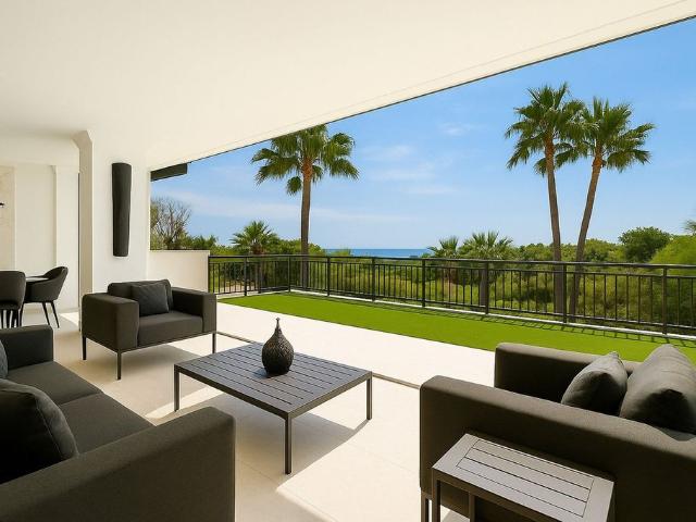 Piso en venta en La Carolina, Costa del Sol Occidental