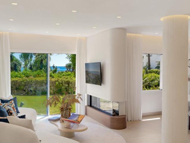 Piso en venta en Barriada Islas Canarias, Costa del Sol Occidental