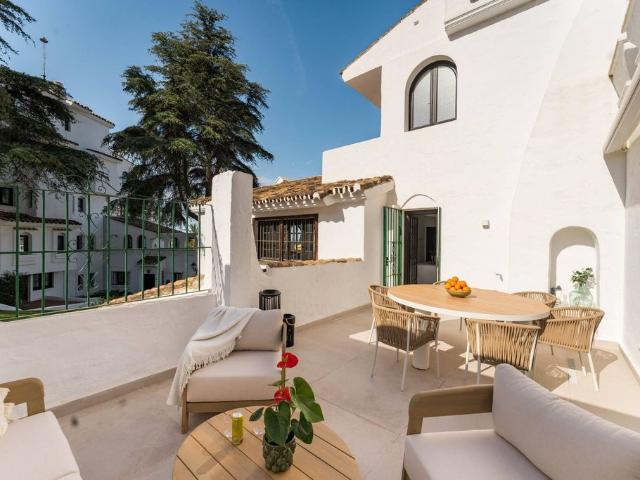 Piso en venta en Nueva Andalucía, Costa del Sol Occidental