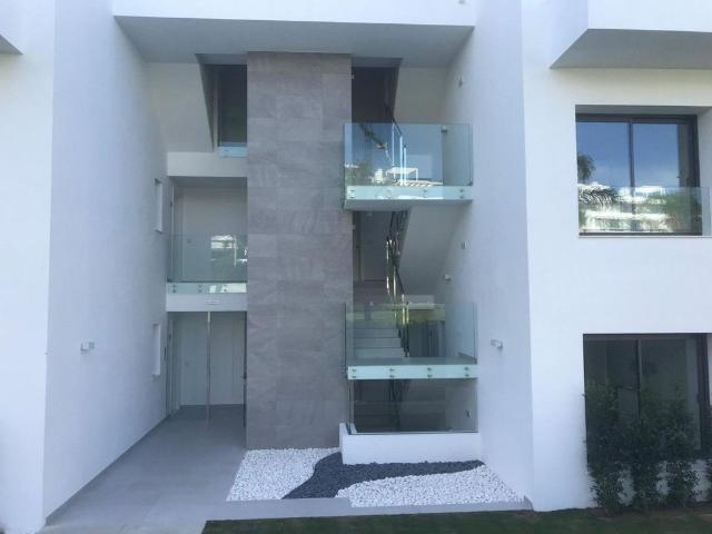 Piso en venta en Barriada Islas Canarias, Costa del Sol Occidental