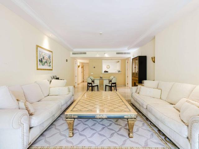 Piso en venta en El Padrón, Costa del Sol Occidental
