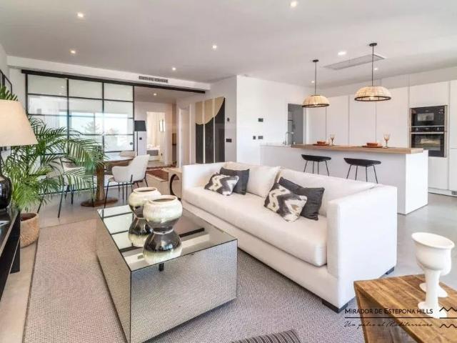 Piso en venta en Estepona, Málaga