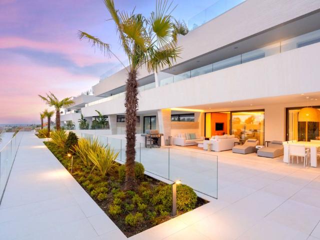 Piso en venta en Marbella, El Vicario