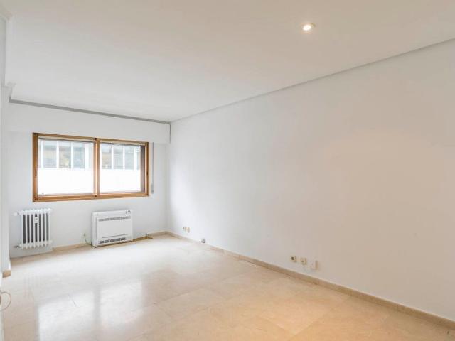 Piso en alquiler en Medina-sidonia, Madrid