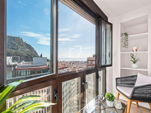 Piso en venta en Alacant / Alicante