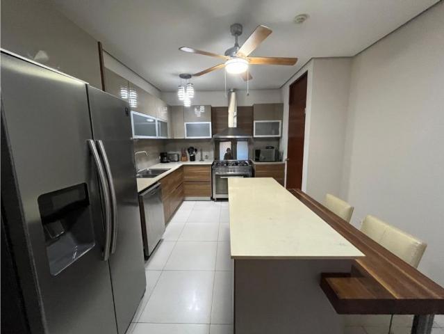 Piso de lujo en alquiler en Bella Vista, Panamá