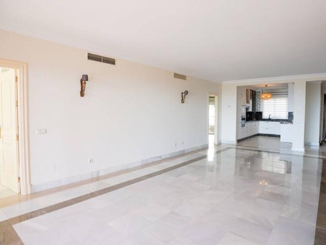 Piso en alquiler en Artola, Costa del Sol Occidental