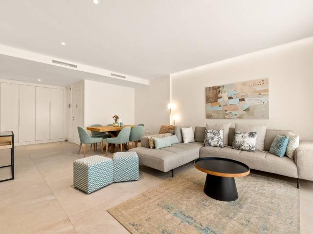 Piso en alquiler en El Vicario, Marbella