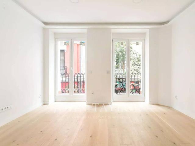 Piso en venta en Medina-sidonia, Madrid