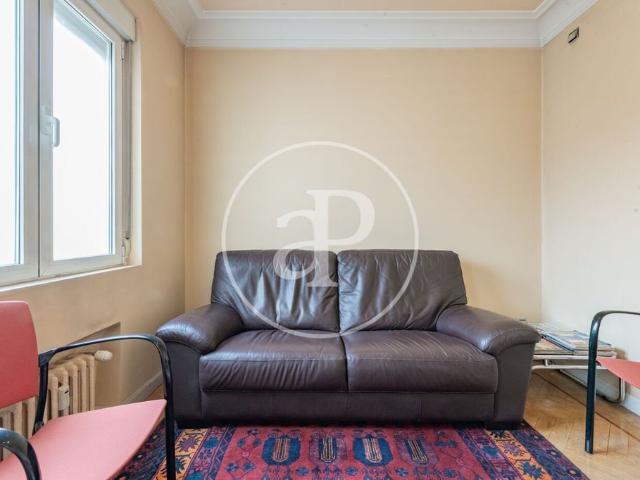 Piso en venta en Almagro, Madrid