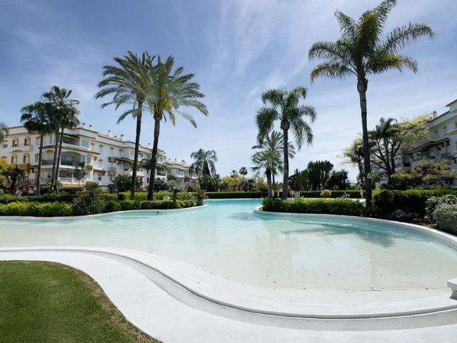 Piso en venta en Divina Pastora, Costa del Sol Occidental